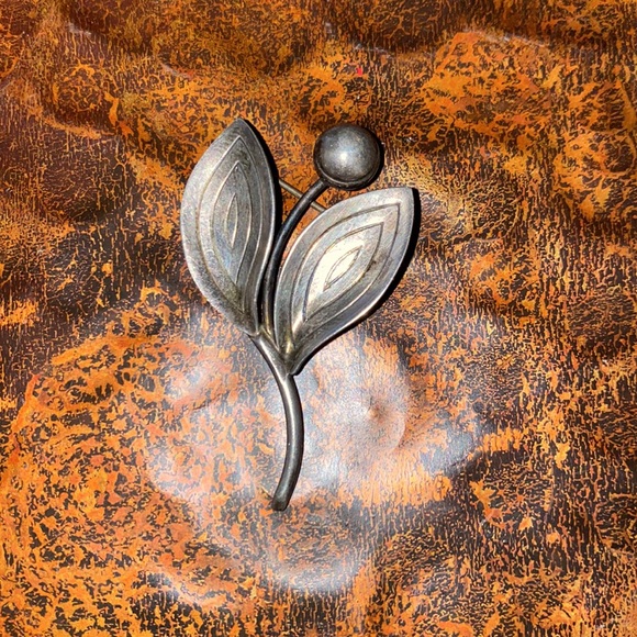 A&K Aare and Krogh Denmark Modernist MCM Sterling Flower Brooch Pin - Picture 4 of 11